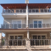 TEKİRDAĞ YENİÇİFTLİKTE DENİZ MANZARALI YAZLIK